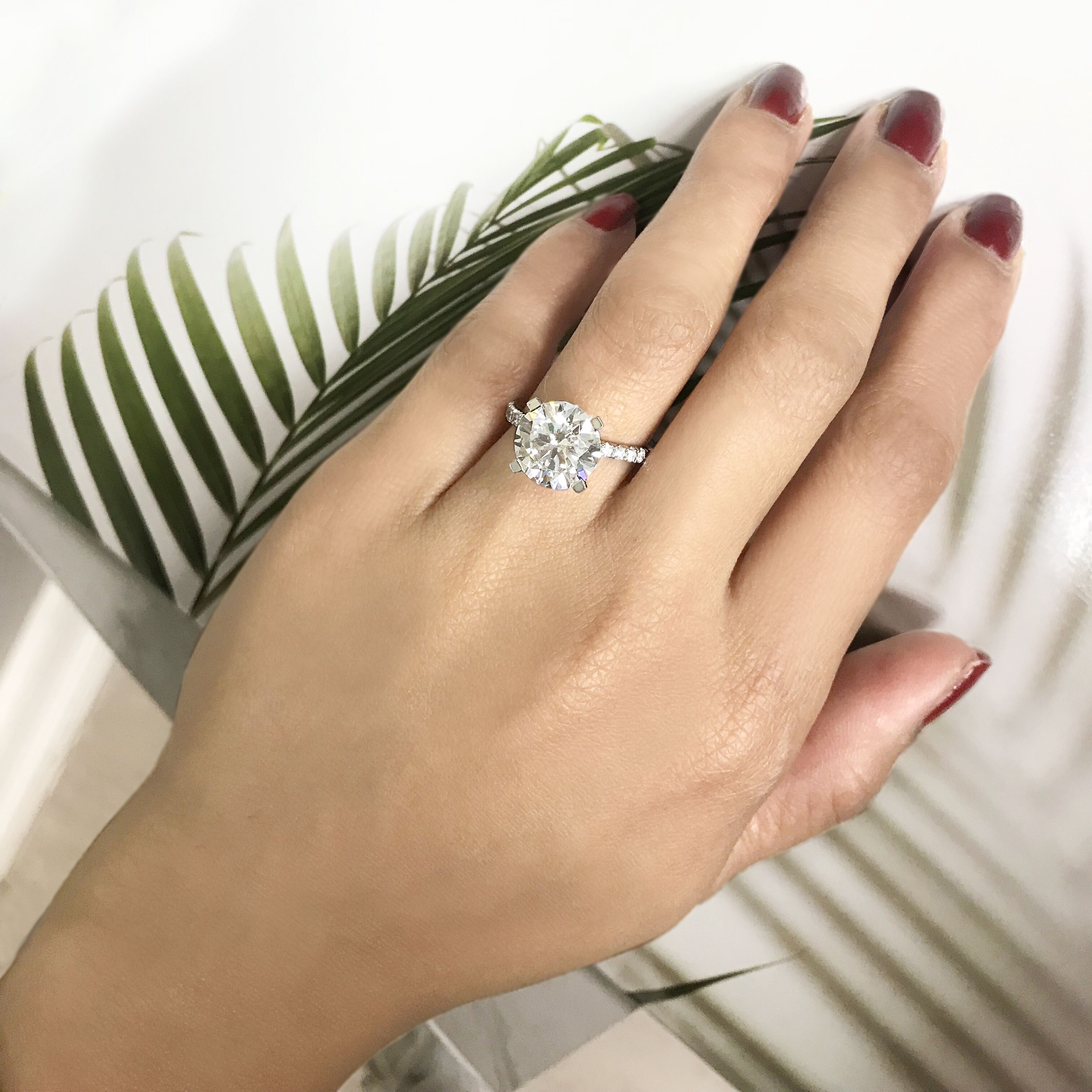 Your Hand Size And The Ideal Diamond Shape For You Diamond Wish