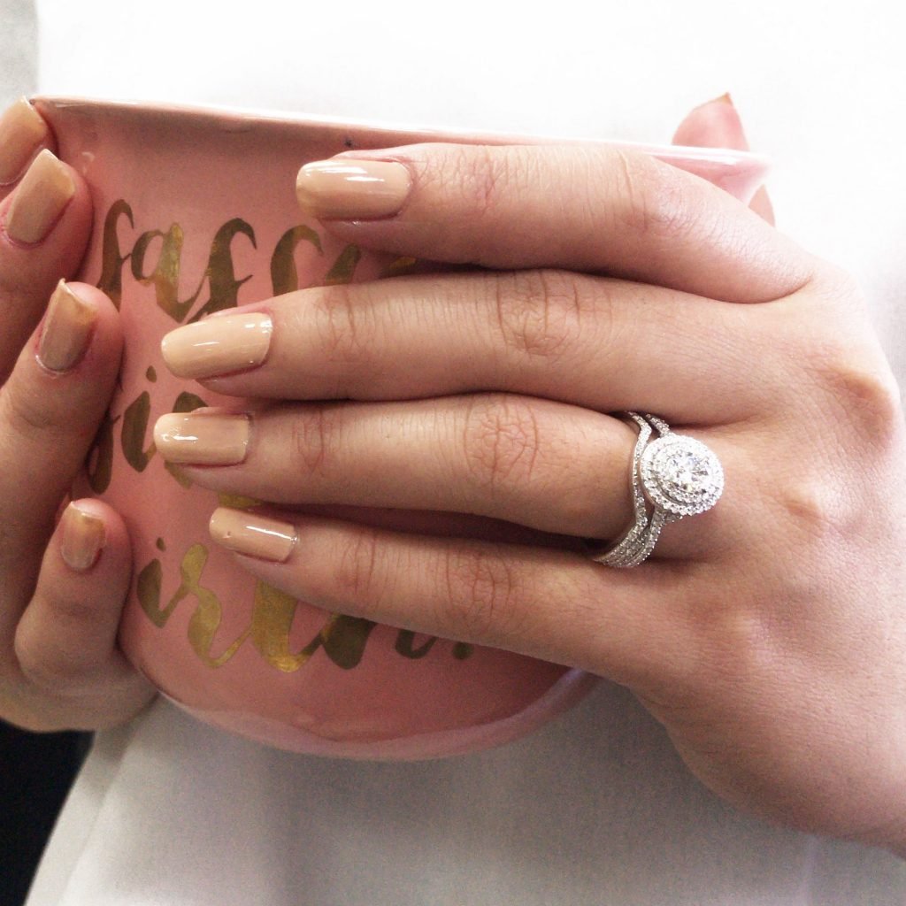 Best nail sales color engagement ring
